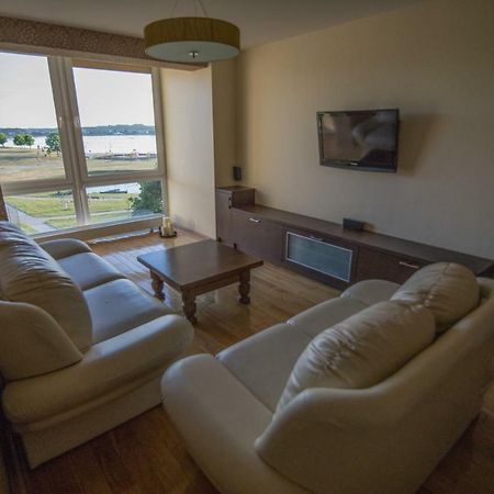Cozy Apartment With A Wonderful Lake View Telšiai Zewnętrze zdjęcie
